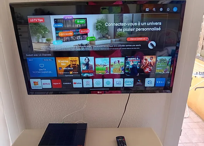 Tennis Village Calme Et Confort *